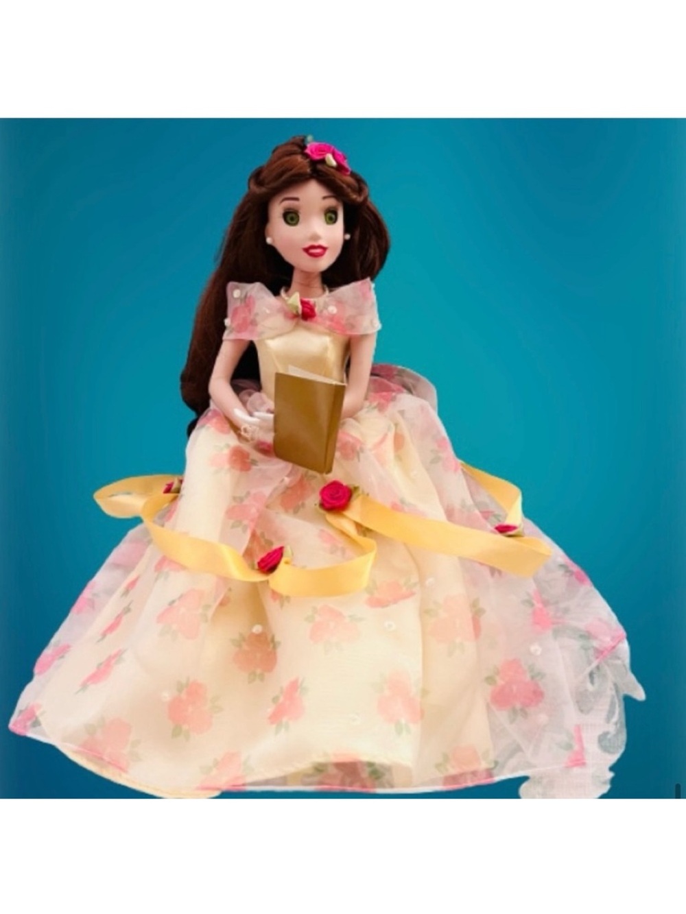 Disney-Princess Belle Magical Moments Collection Brass Key Porcelain Doll